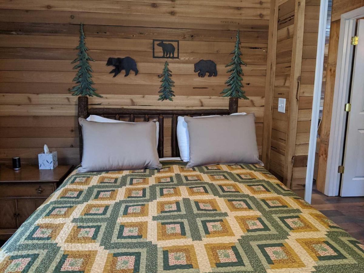 Deep Creek Hideaway Cabin Bryson City Dış mekan fotoğraf